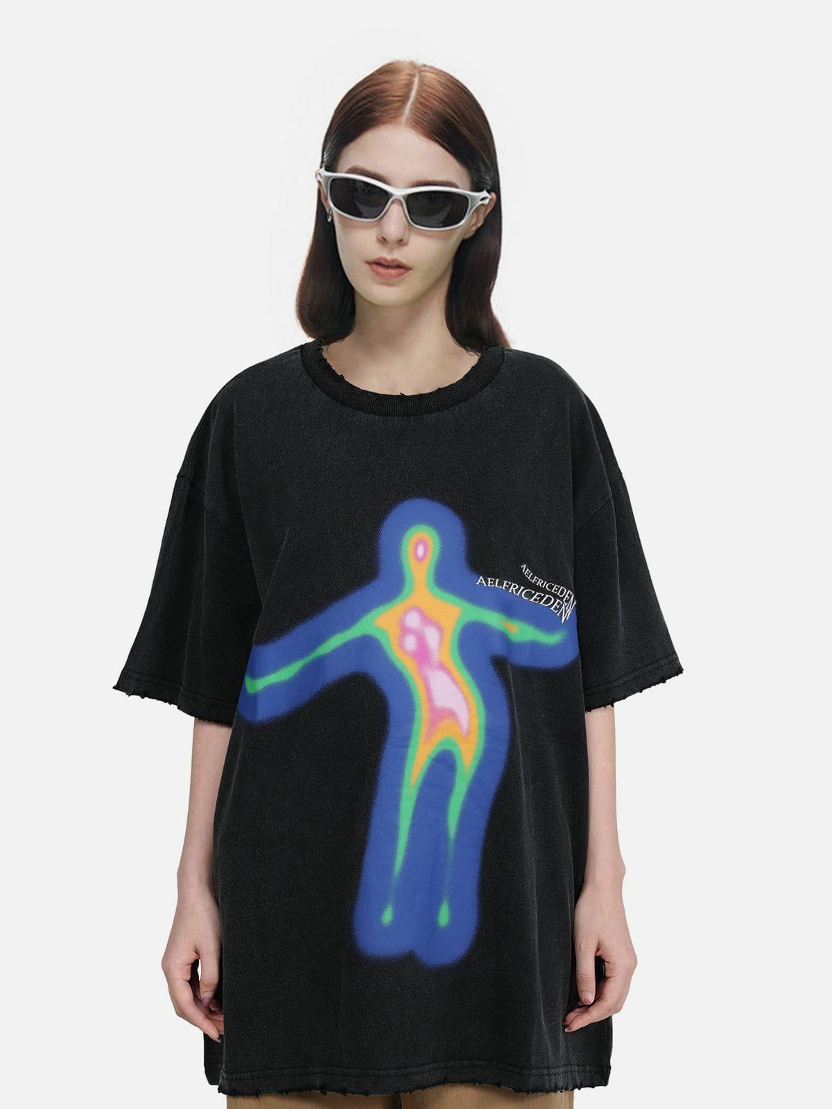 Distorted Portrait Graphic Tee - Y2K Aesthetic Cotton Top for Grunge & Coquette Styles