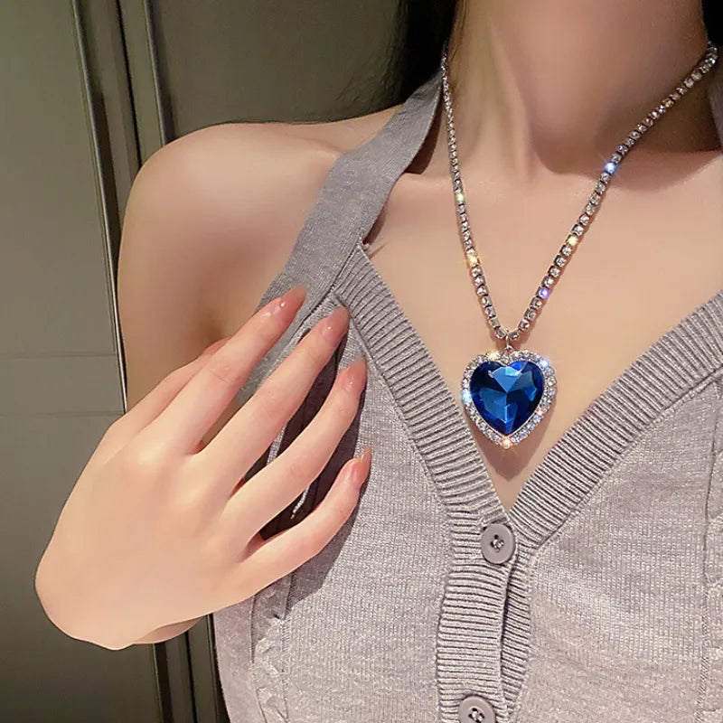 Y2K Coquette Aesthetic Blue Crystal Heart of Ocean Necklace - Cute Jewelry for Every Outfit